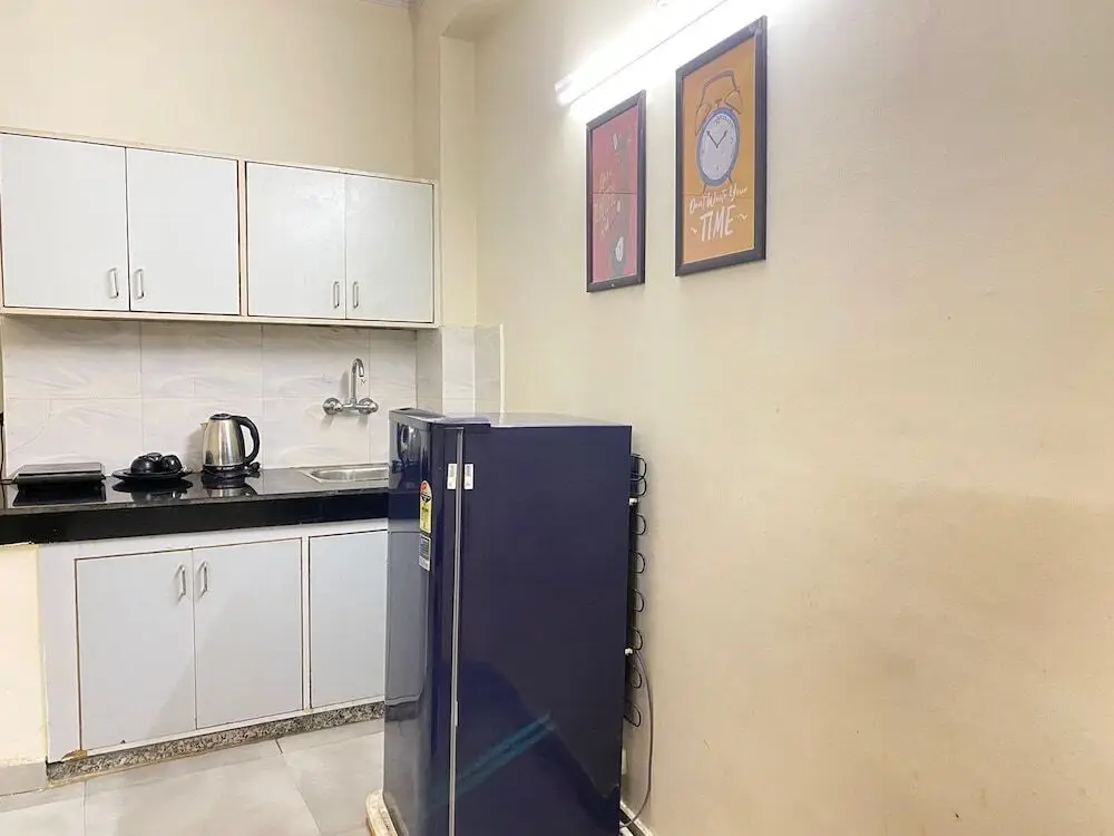 Нью-Дели: GoBravo Dev Palace & Studio Apartments