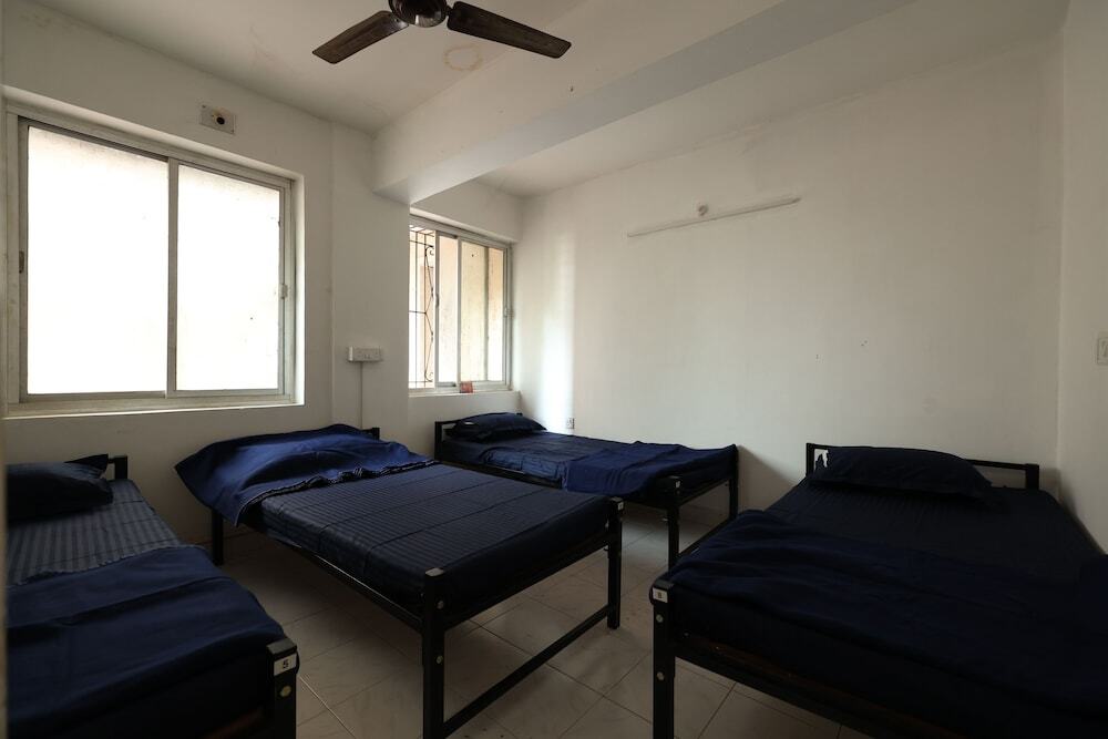 Мапуса: Wee care hostel and dormitory