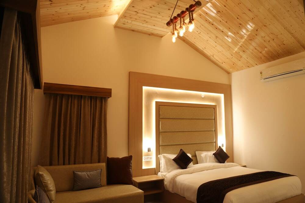Куфри: Oakwood Hamlet Resort - Shoghi - Shimla