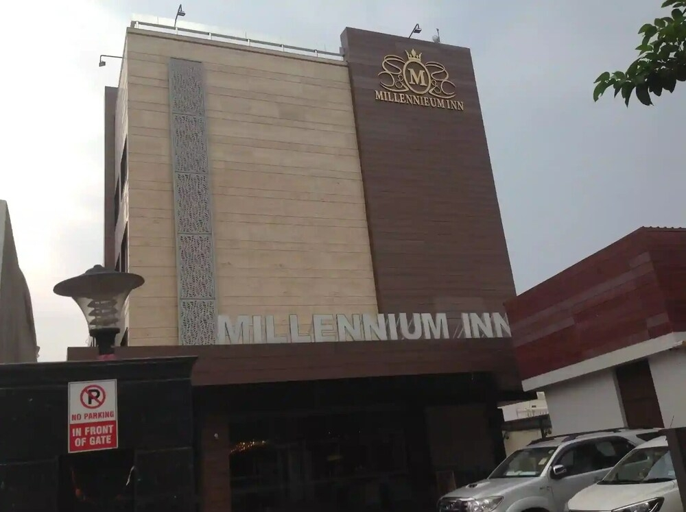 SH&B - Hotel Millennium Inn, Prayagraj — фото 1