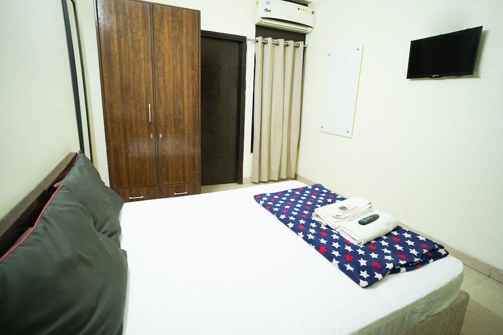 Нью-Дели: Roomshala 014 Hotel EM