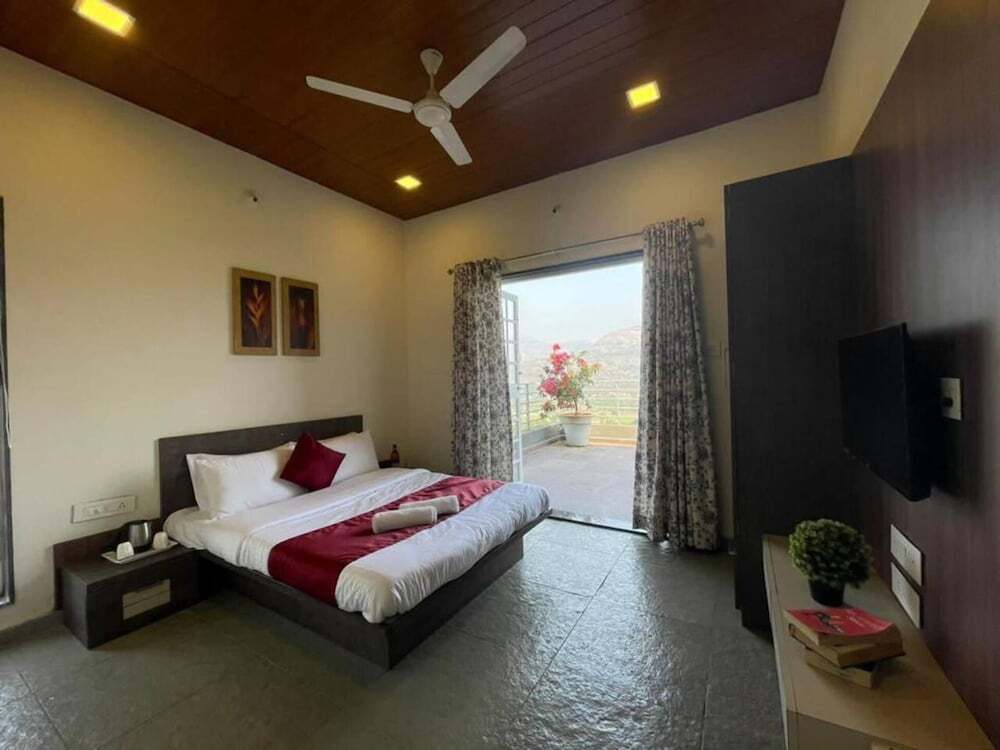 Амби Вэлли Сити: 4bhk Villa in Mulshi With Private Swimming Pool