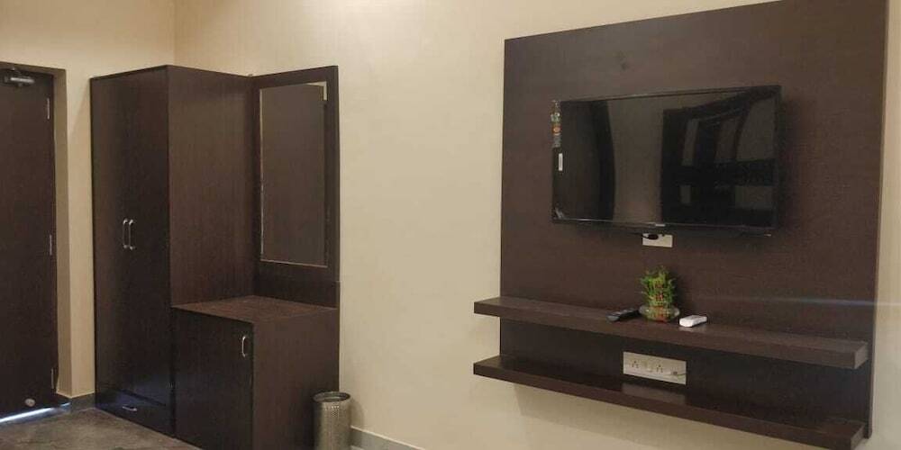 Удаипур: Hills Paradise Inn