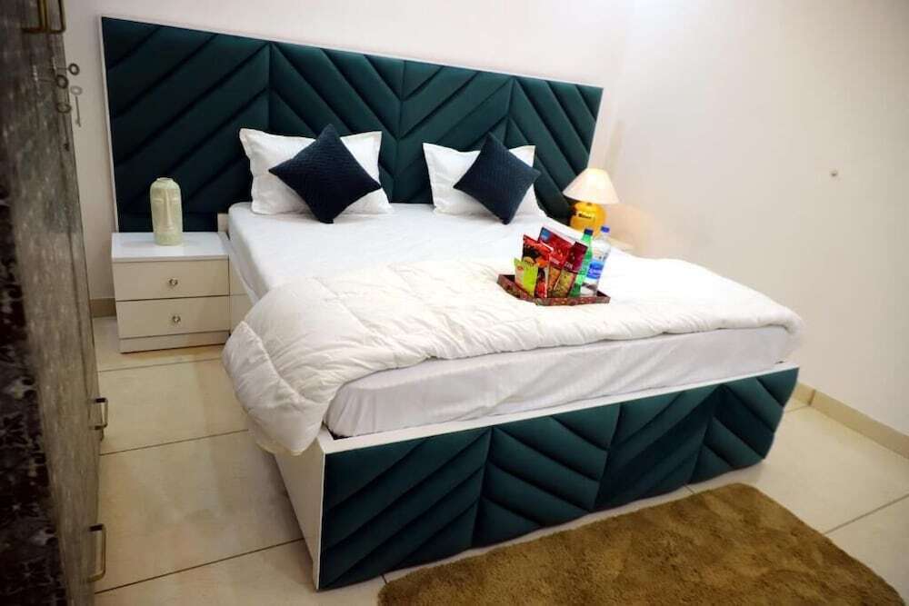 Бахадургарх: Hotel Lyf Suites - bahadurgarh