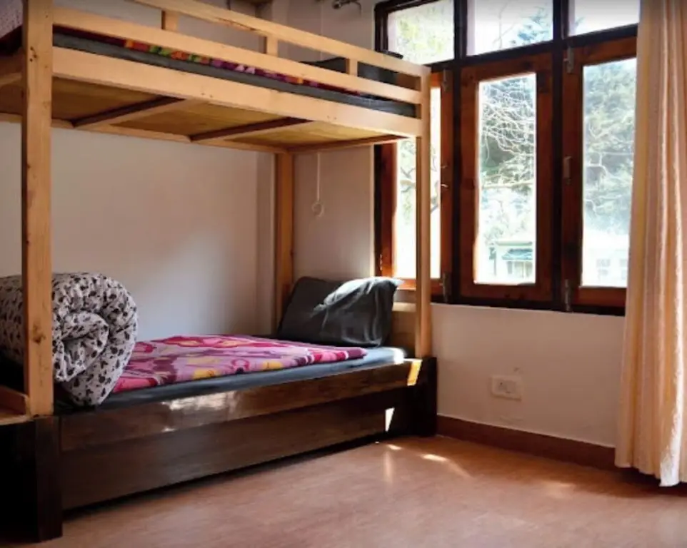 Массури: Hostel Abodes Trees of Heaven