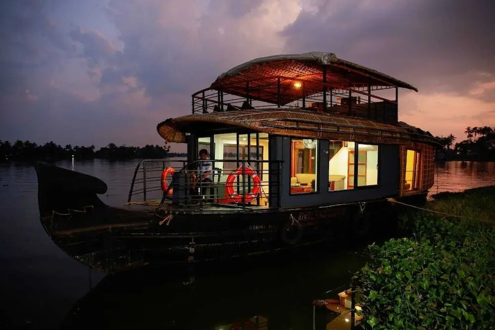 Honeymoon Houseboat — фото 1