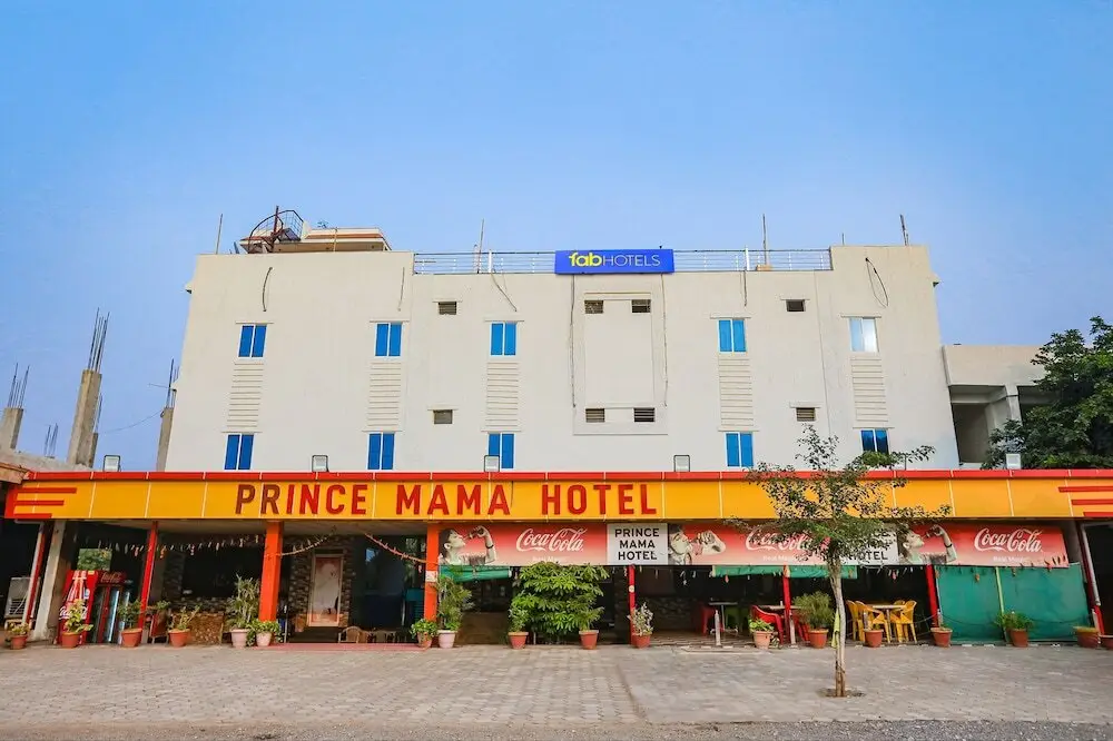 Fabhotel Prince Mama — фото 1