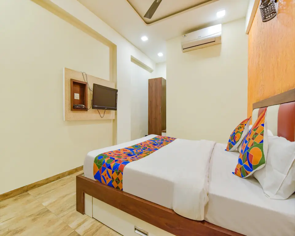 Ахмедабад: FabHotel Tulip Plaza