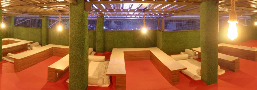 Лонавала: hotel rain sky inn