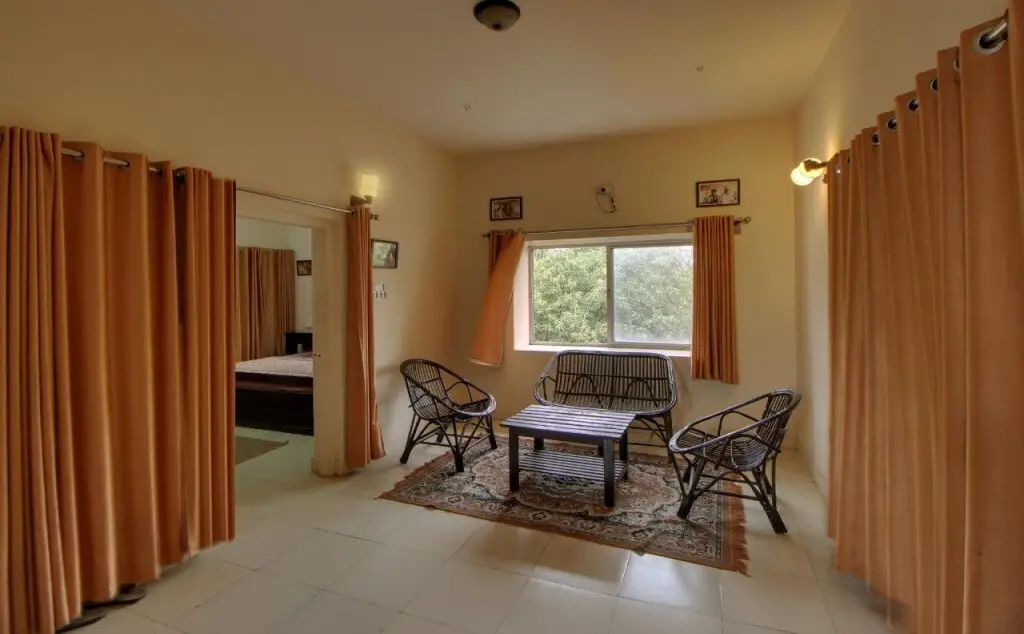 Сазан: Gir Pride Resort