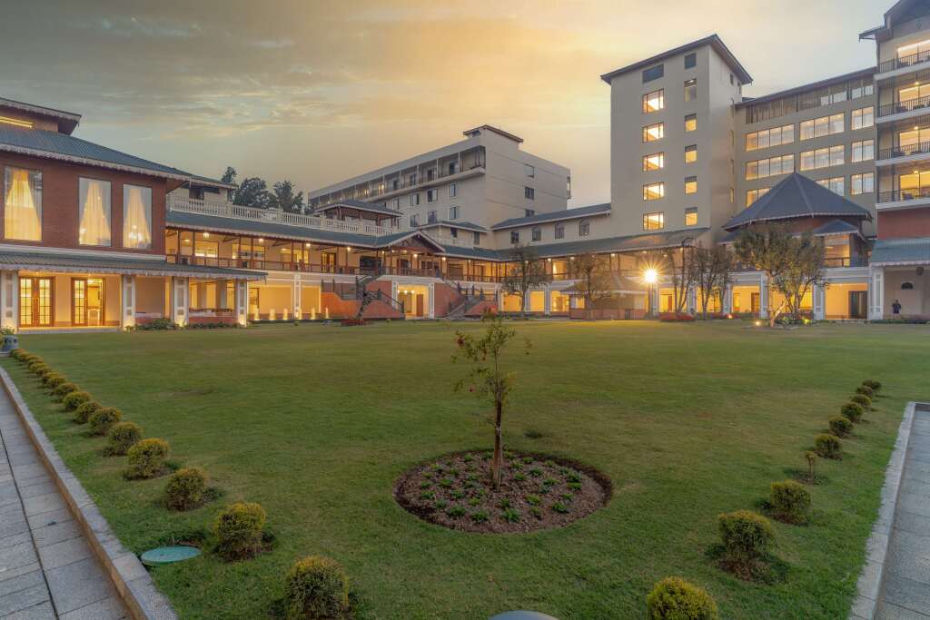 Шринагар: Radisson Collection Hotel & Spa, Riverfront Srinagar
