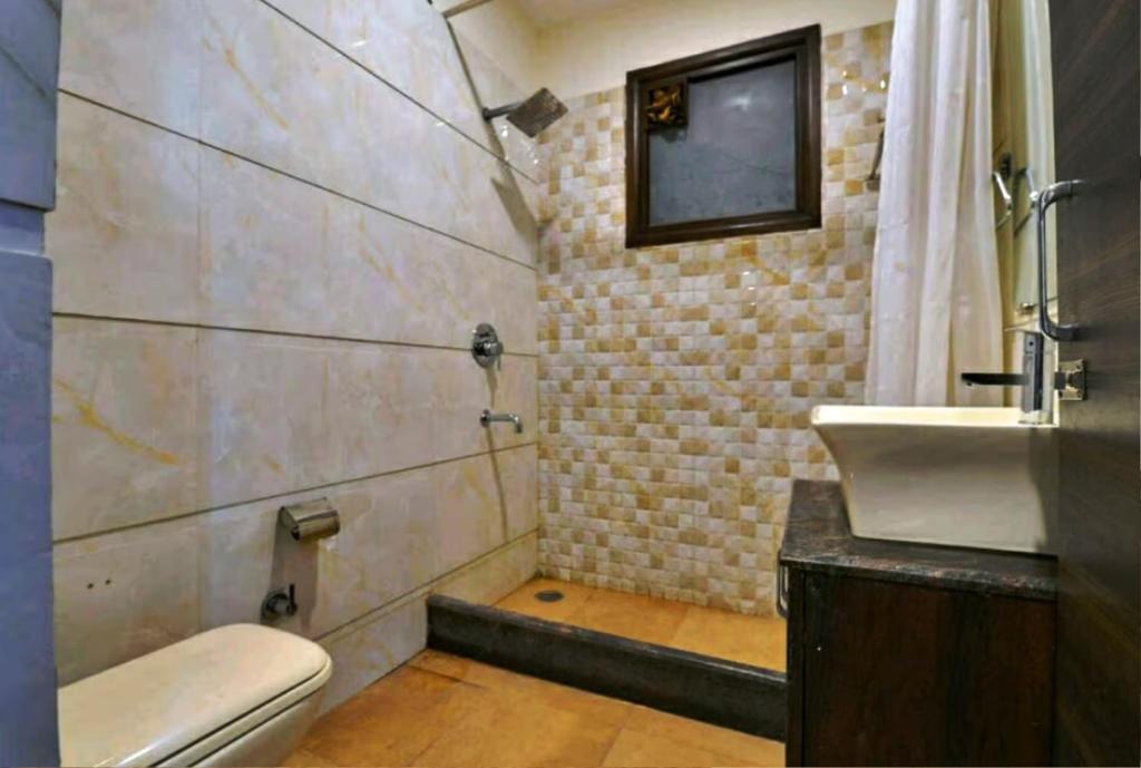 Амритсар: Hotel Royals Grand Galaxy