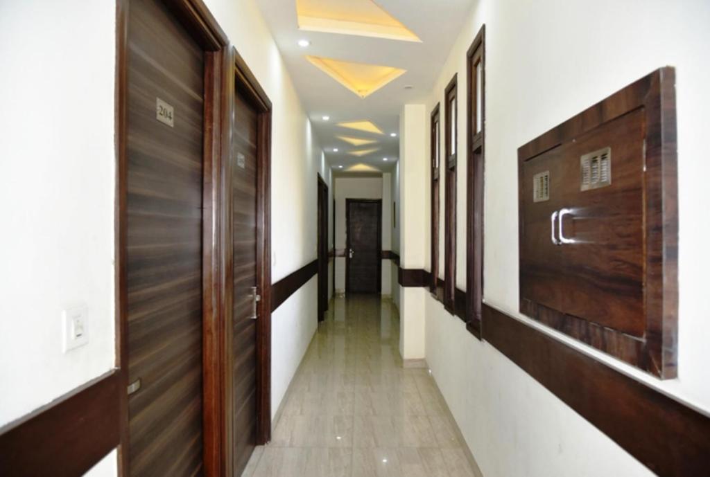 Амритсар: Hotel Royals Grand Galaxy