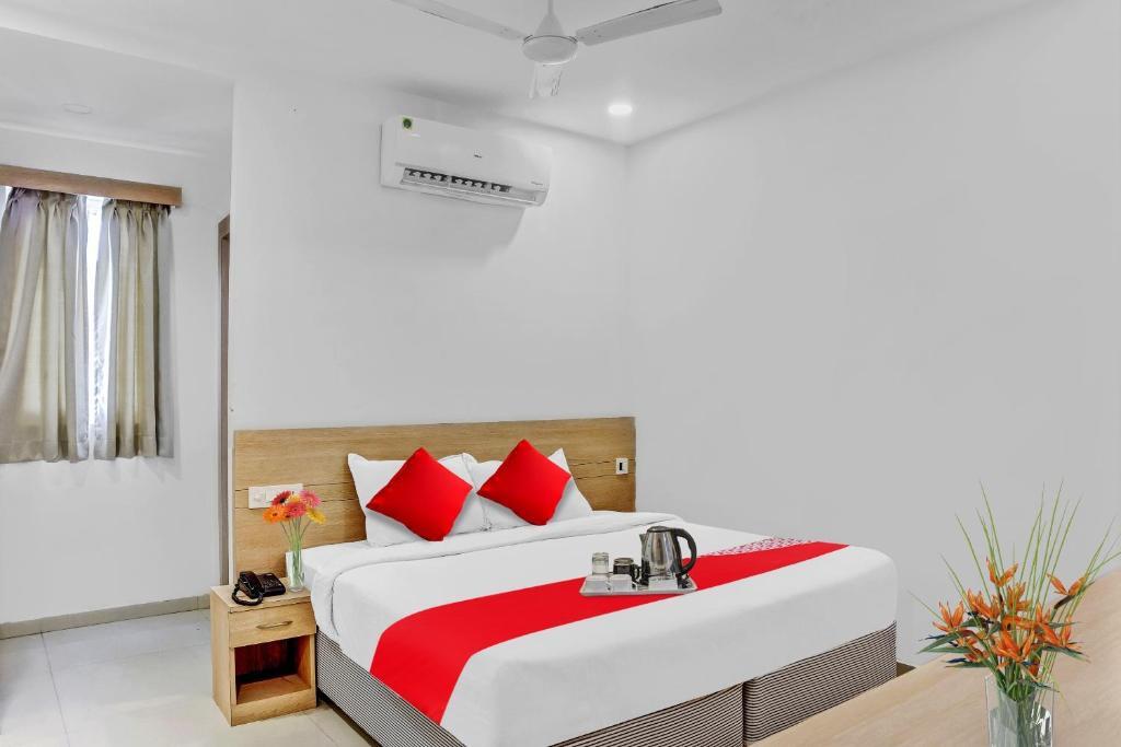 Flagship Hotel Bluemoon — фото 1