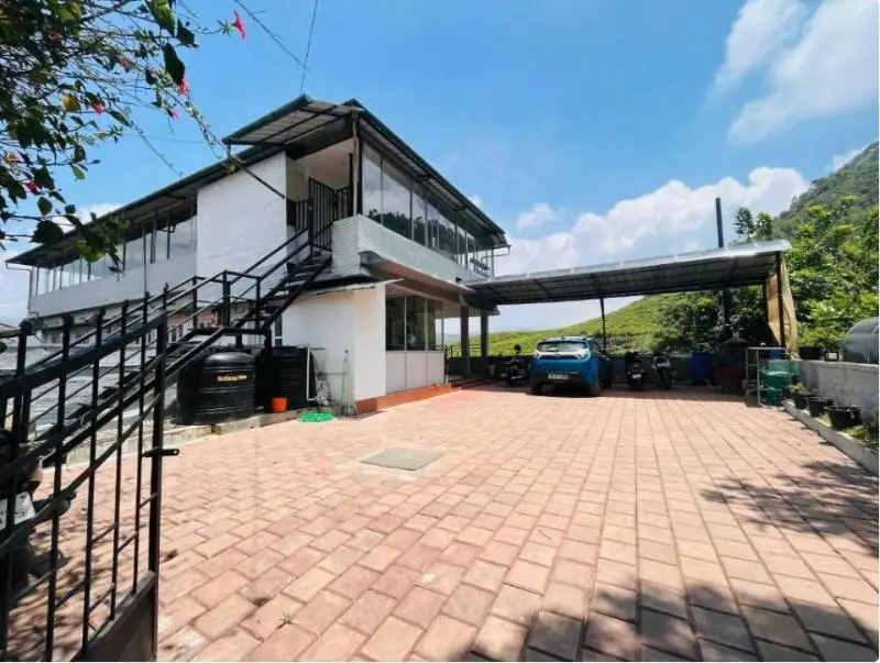 Муннар: 7 Malai Residency