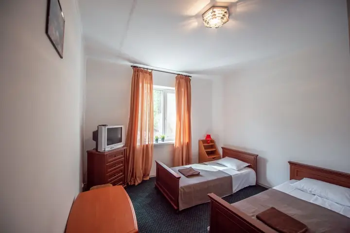 Саки: Elit otel'