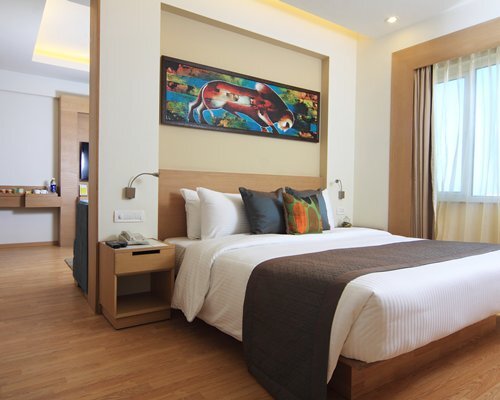 Бангалор: Lemon Tree Premier - Ulsoor Lake, Bengaluru - 4 Nights, Bangalore, India