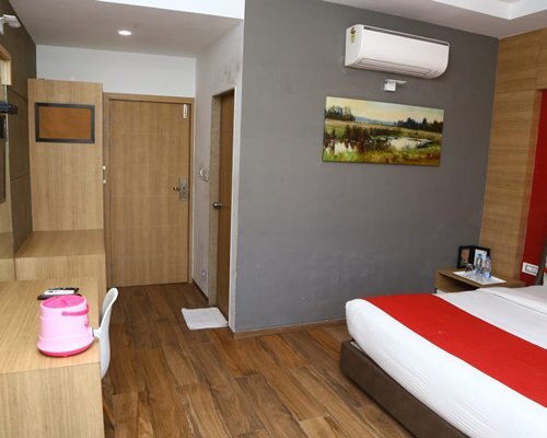 Дварка: Times Club Hotel