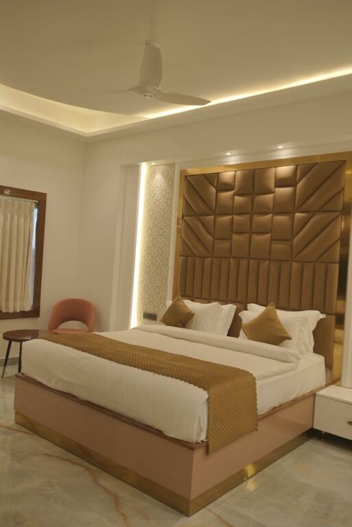 Aligarh: Golden Stone Resorts