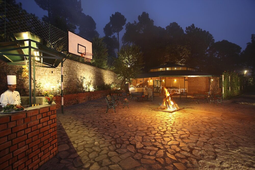 Казаули: Baikunth Resorts by Leisure Hotels