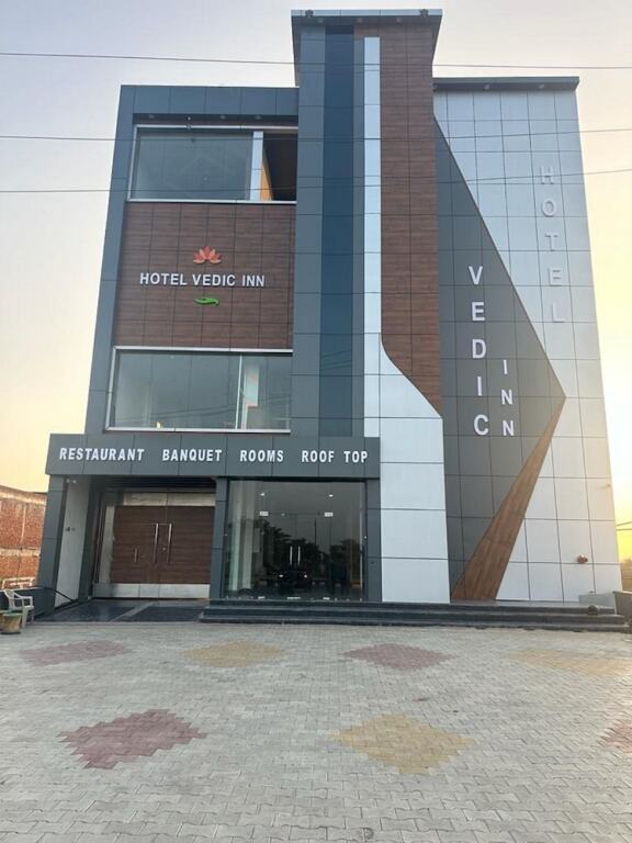 Hotel Vedic Inn — фото 1