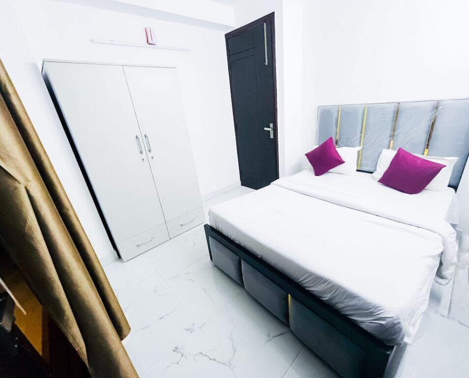 Нью-Дели: Roomshala 160 Hotel Red