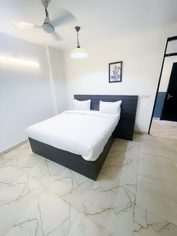 Нью-Дели: Roomshala 159 The Hauz khas inn