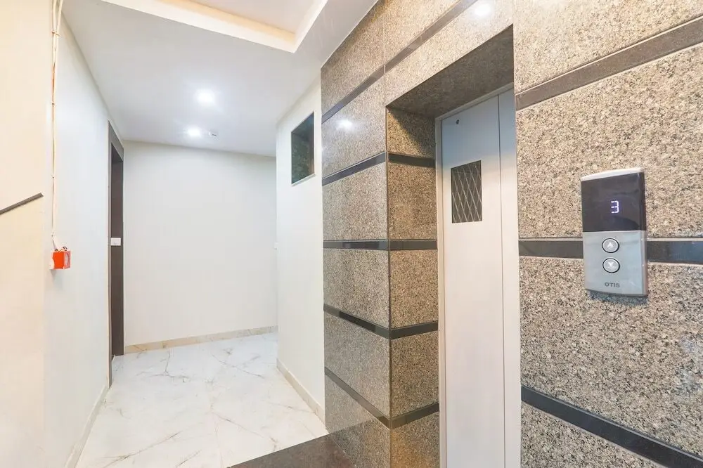 Лакхнау: Fabexpress Grand Inn I