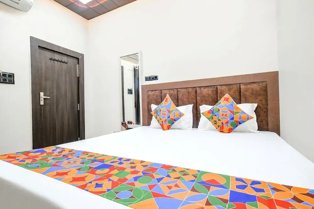 Удджайн: FabHotel Shiva Grand