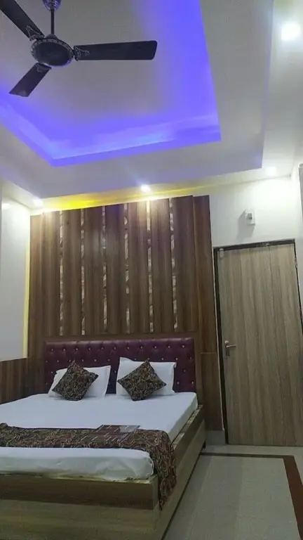 Куч-Бехар: Hotel Ellora