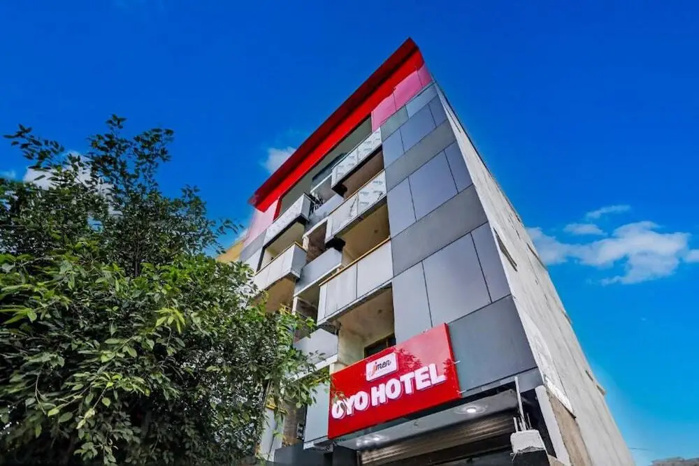 Umen Hotel Sector 66 — фото 1