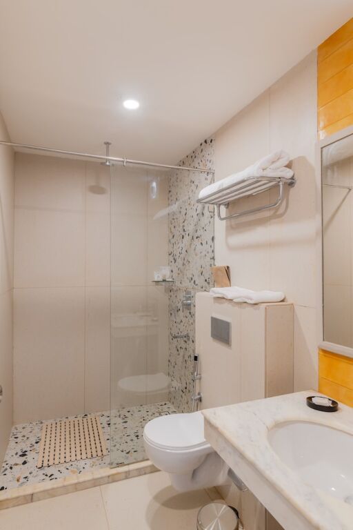 Морджим: Bedzzz Xclusiv Morjim, Goa By Leisure Hotels