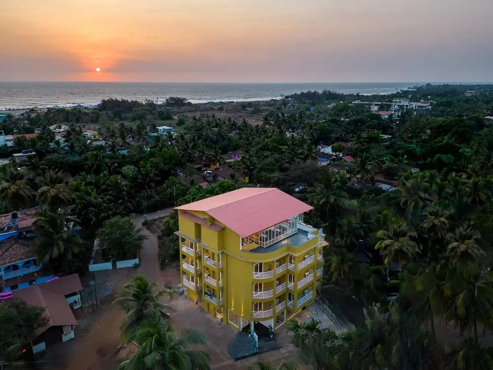 Морджим: Bedzzz Xclusiv Morjim, Goa By Leisure Hotels