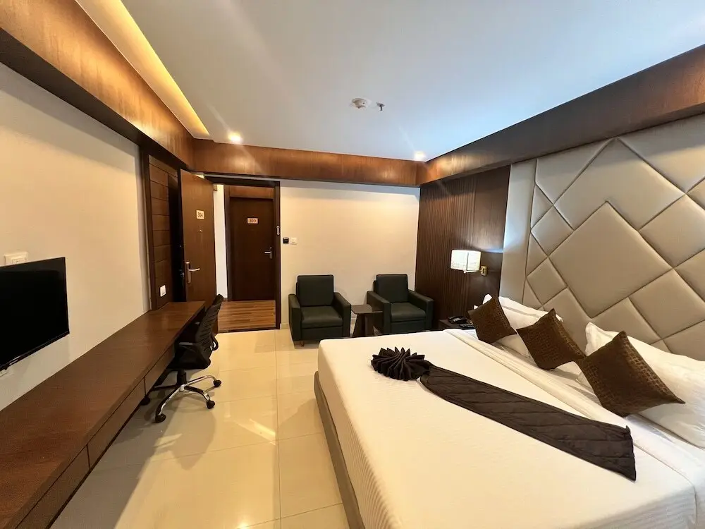 Пурния: Hotel prajyot