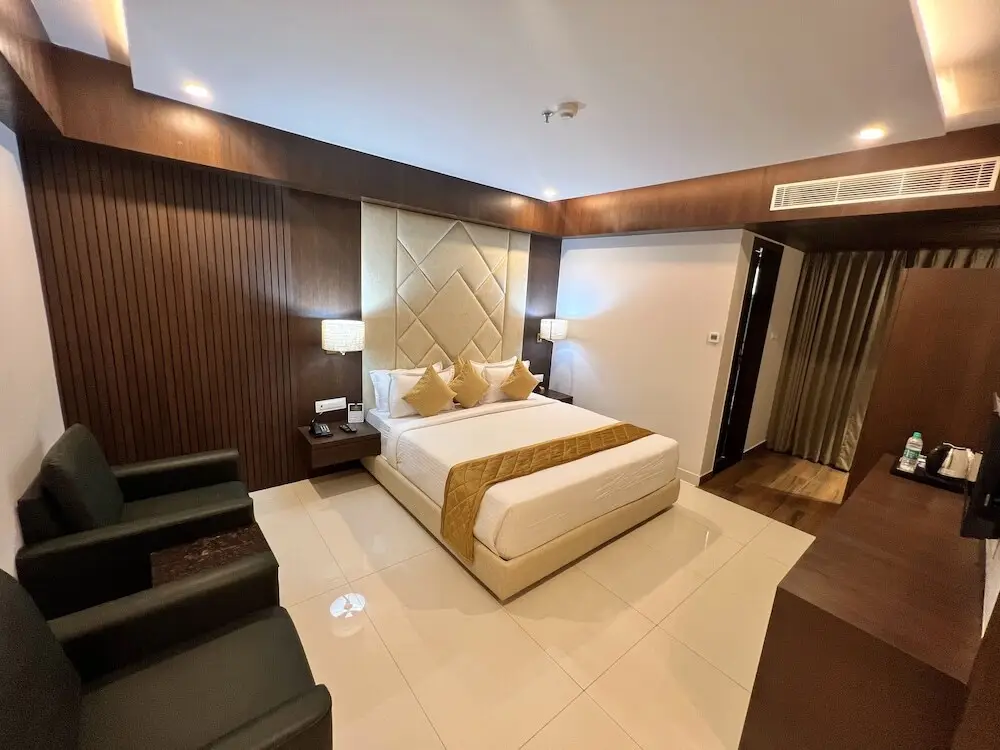 Пурния: Hotel prajyot