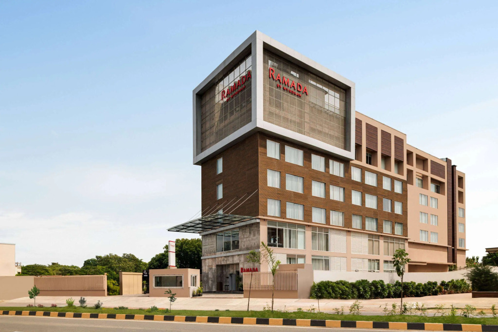 Горакхпур: Ramada by Wyndham Gorakhpur Gorakhnath Mandir Road