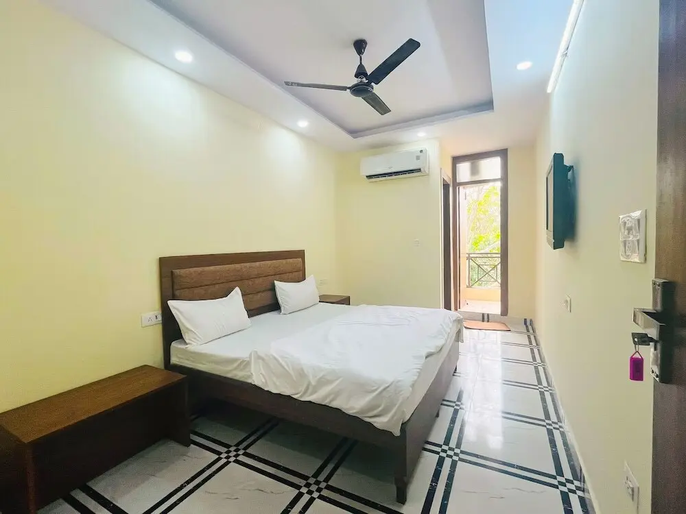 Нью-Дели: Roomshala 168 Startlight Suites