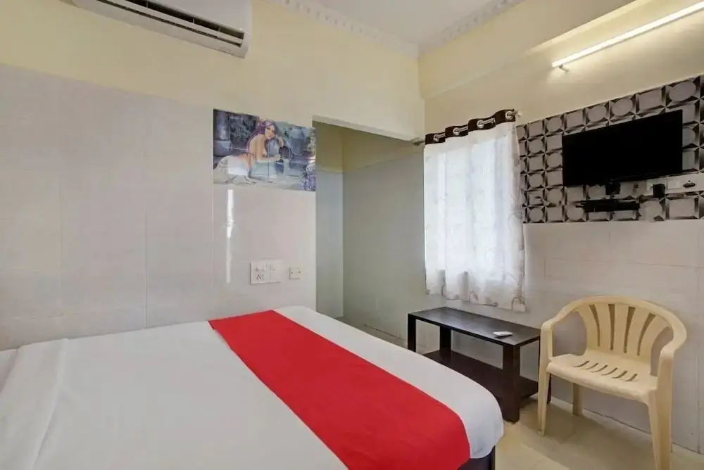 Шамшабад: iROOMZ Hotel Sweekar Suites