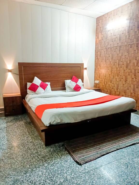 Нью-Дели: Roomshala 156 Hotel Mannat Inn