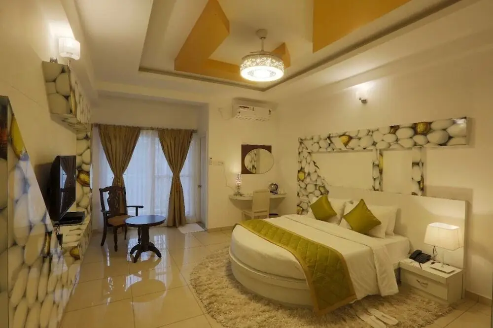 Бангалор: Premier Suites Business Hotel