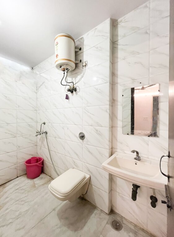 Нью-Дели: Roomshala 171 JP House