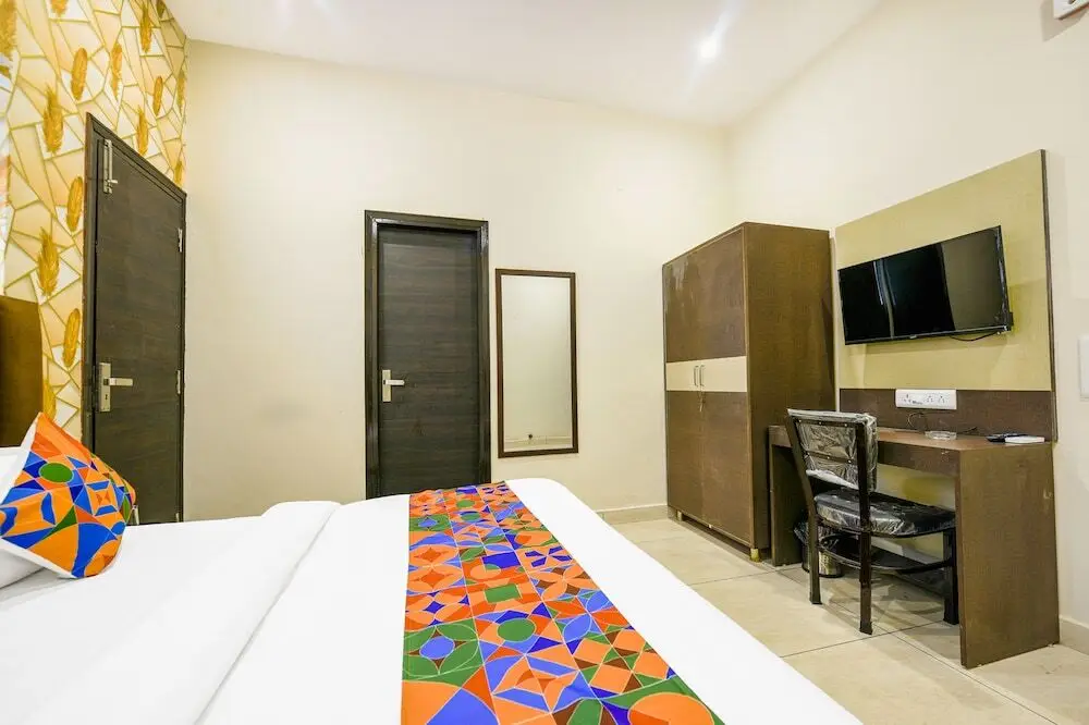 Лудхиана: Fabhotel Royal Regency I