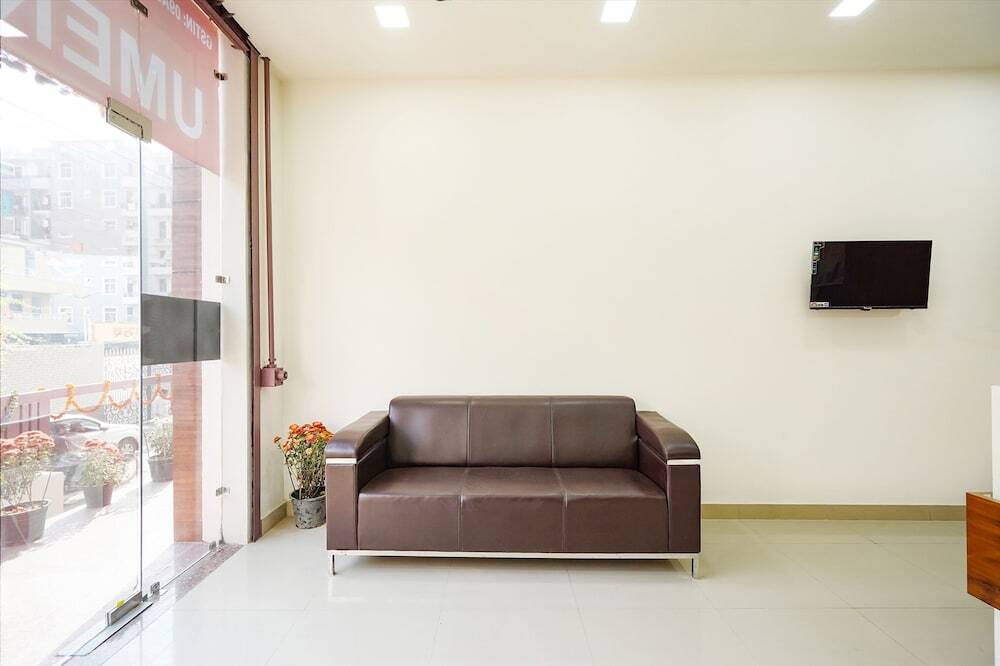 Нойда: Fabexpress Relax Suites
