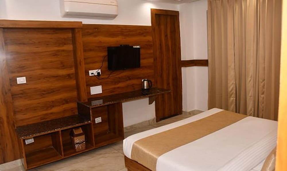 Райпур: Fabhotel Royal Inn Ii