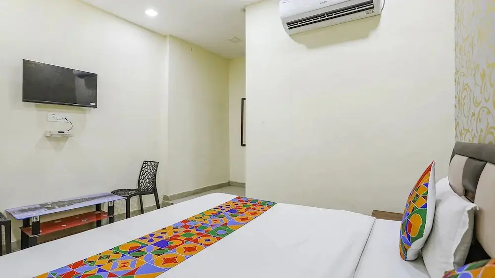 Райпур: Fabhotel Royal Inn Ii