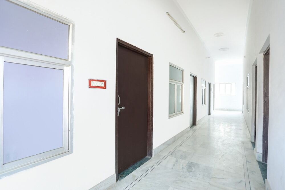 Файзабад: Fabhotel Madhuri Annex