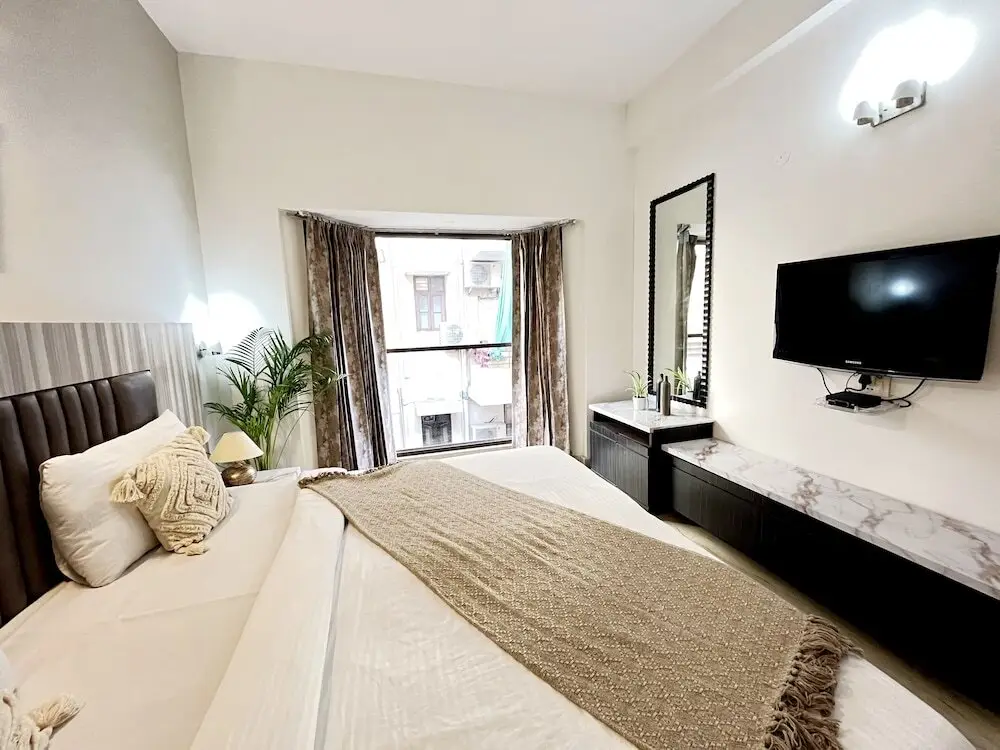 Гуруграм: BedChambers Serviced Apartments Sector40
