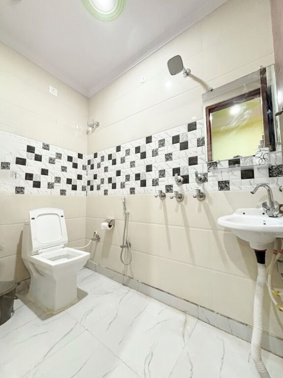 Нью-Дели: Roomshala 177 Homestay Thehrav
