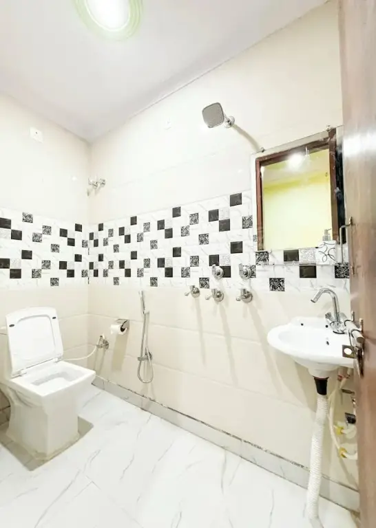 Нью-Дели: Roomshala 177 Homestay Thehrav