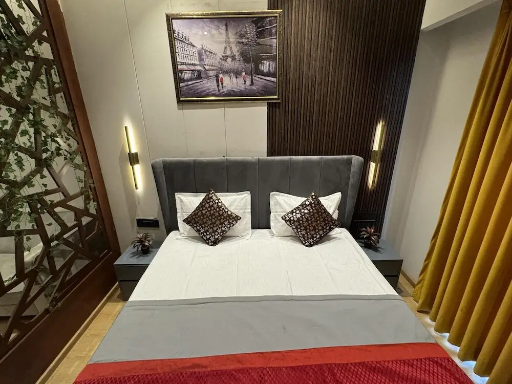 Газиабад: Luxury Deluxe Suite by Gt Studios